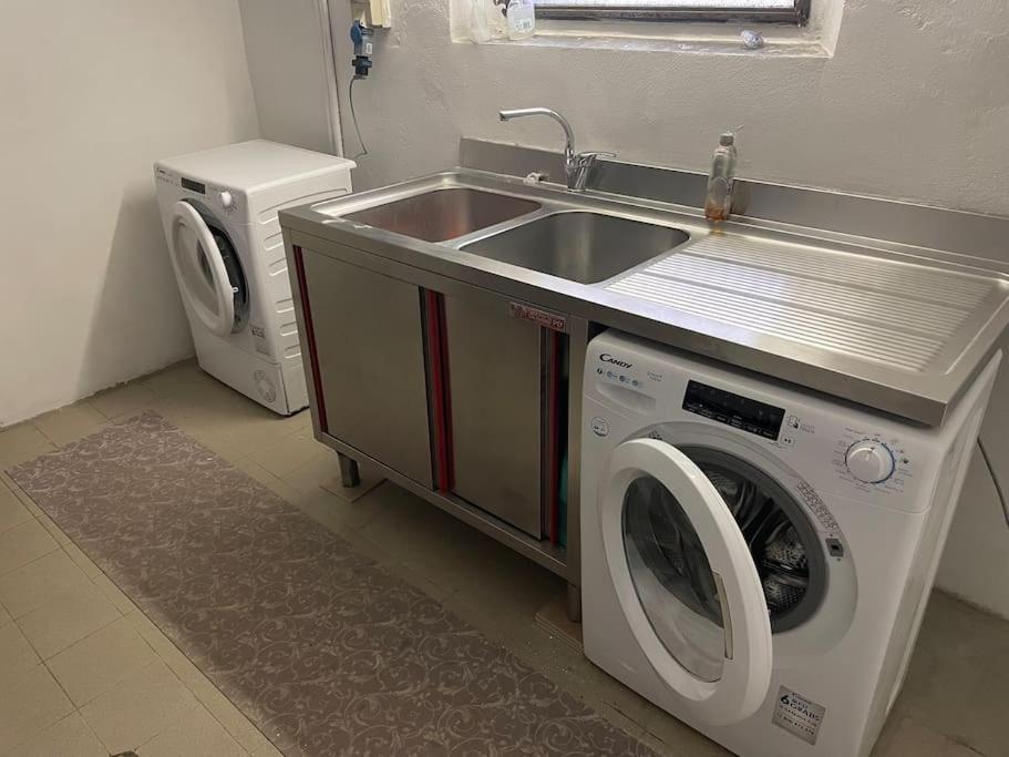 Cucchiari Suite 7B Modena Eksteriør billede